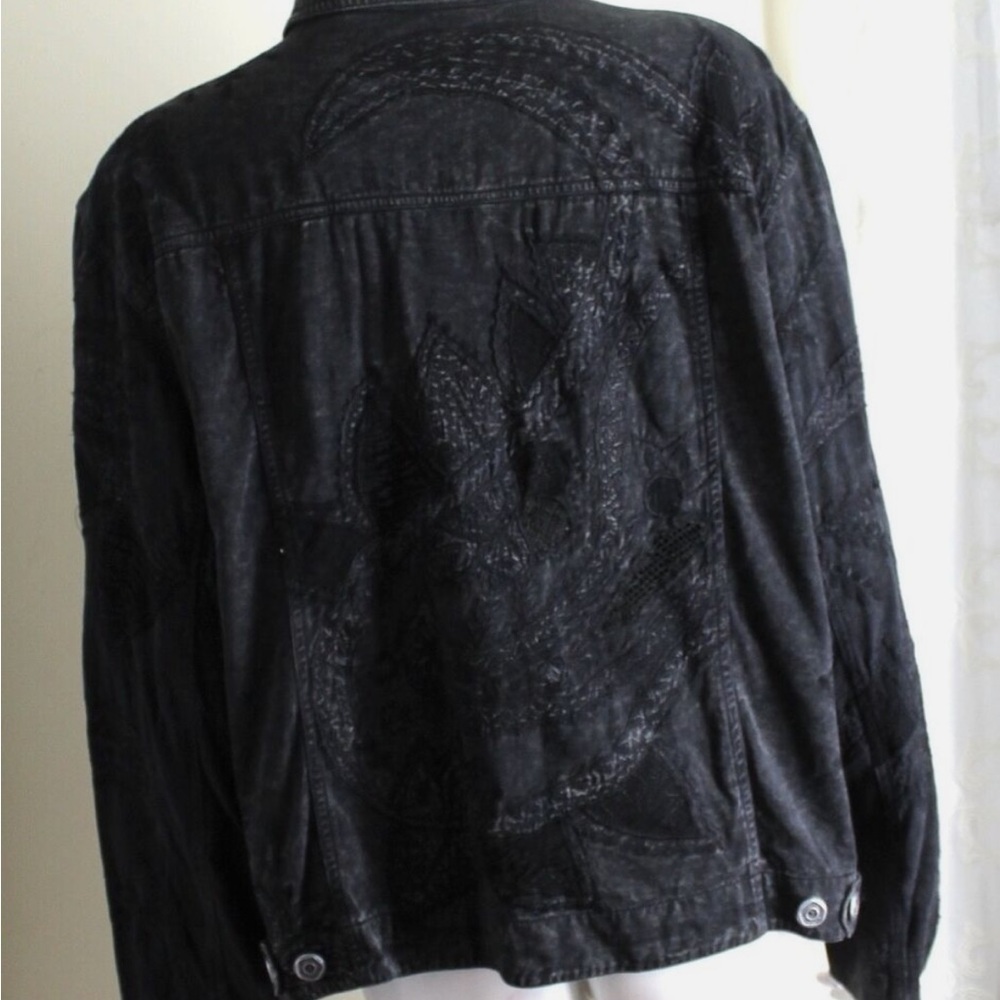 Chico's light weight Black Jean Jacket embroidered details size 3 - Picture 2 of 7